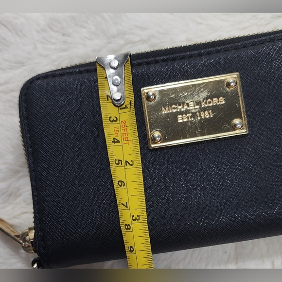 Michael Kors Black Wristlet Wallet - Picture 9 of 9